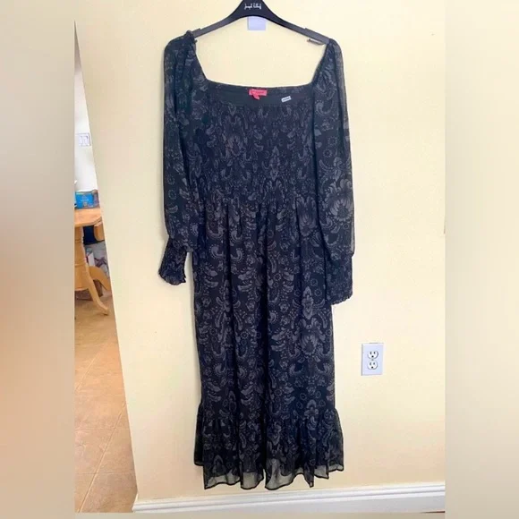 ✨️Betsey Johnson Black Square Neck Maxi Dress✨️ - Picture 7 of 7